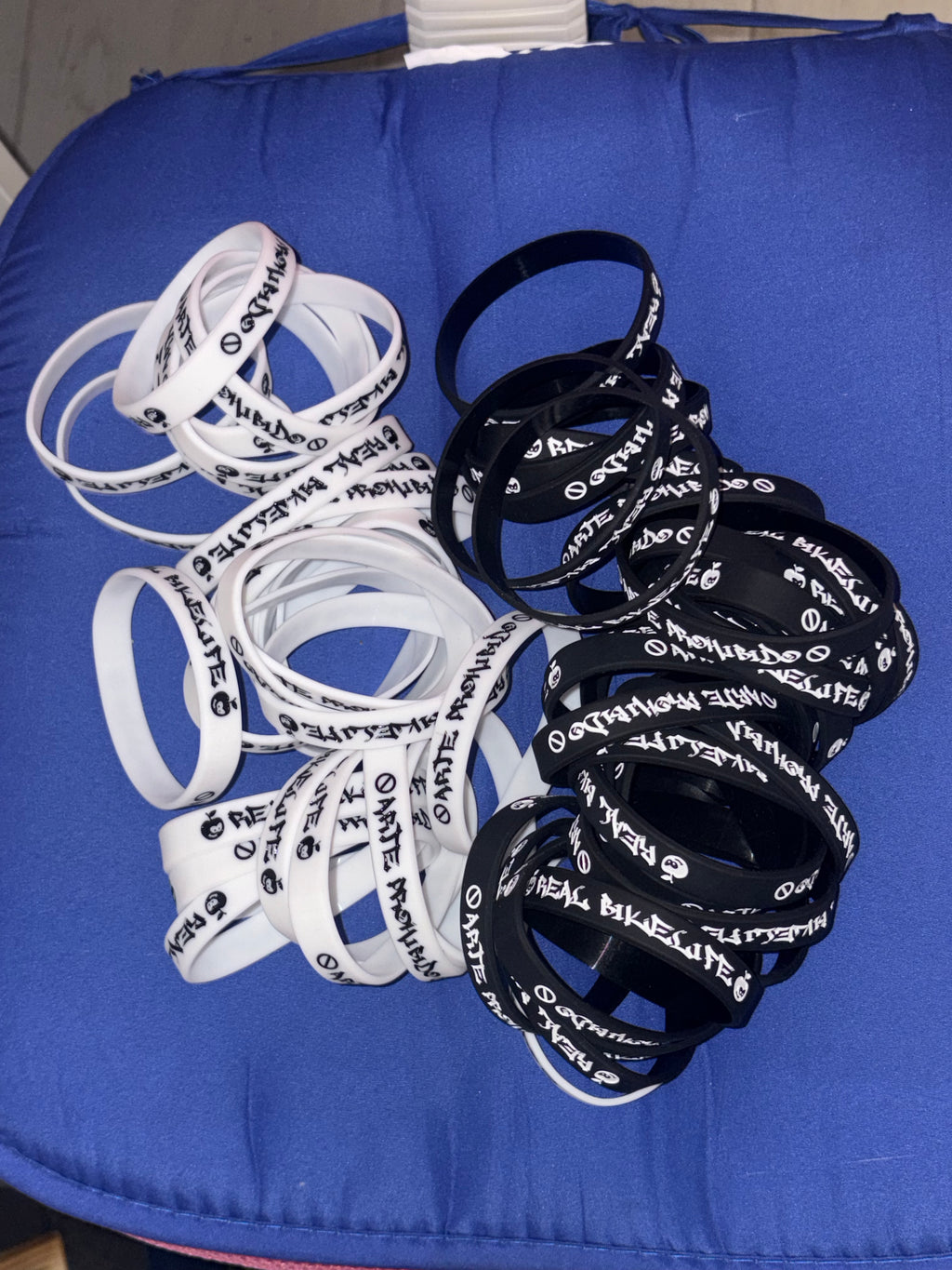 Pulsera ARTEPRØHIBIDO